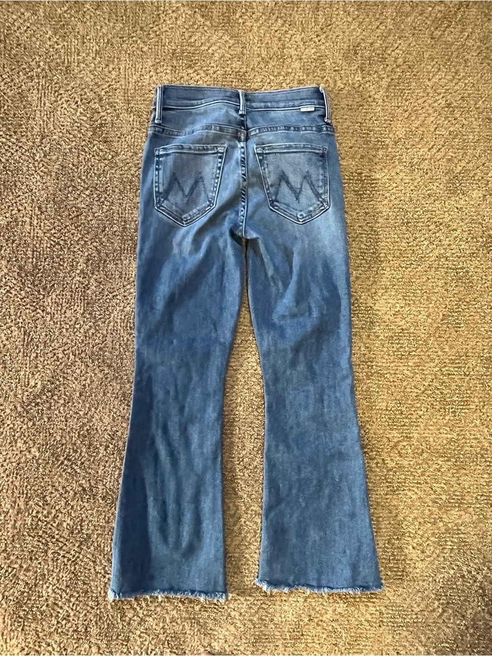 MOTHER The Weekender Fray Blue Jeans - Picture 6 of 8